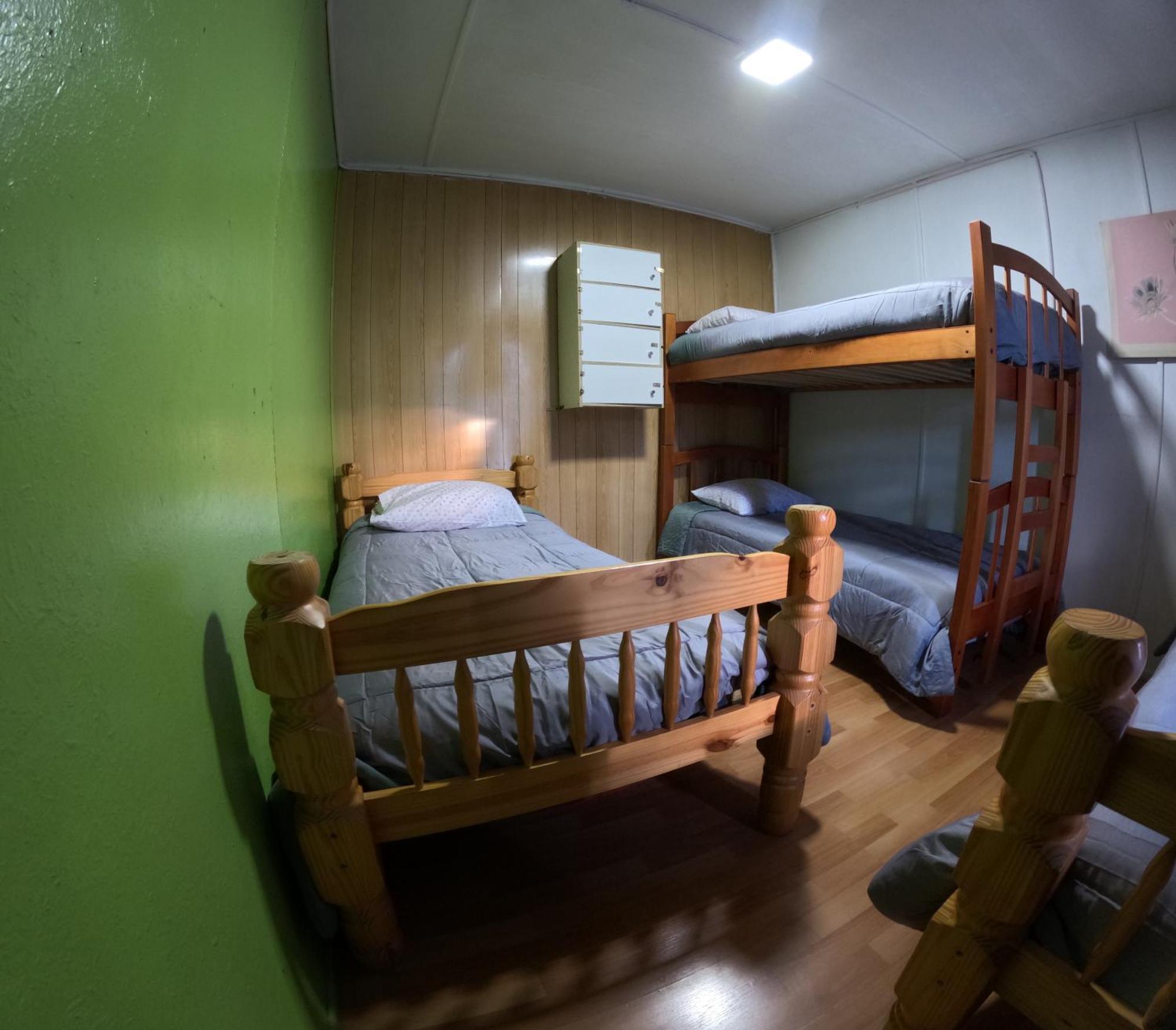Hostel 53 Sur Puerto Natales Buitenkant foto